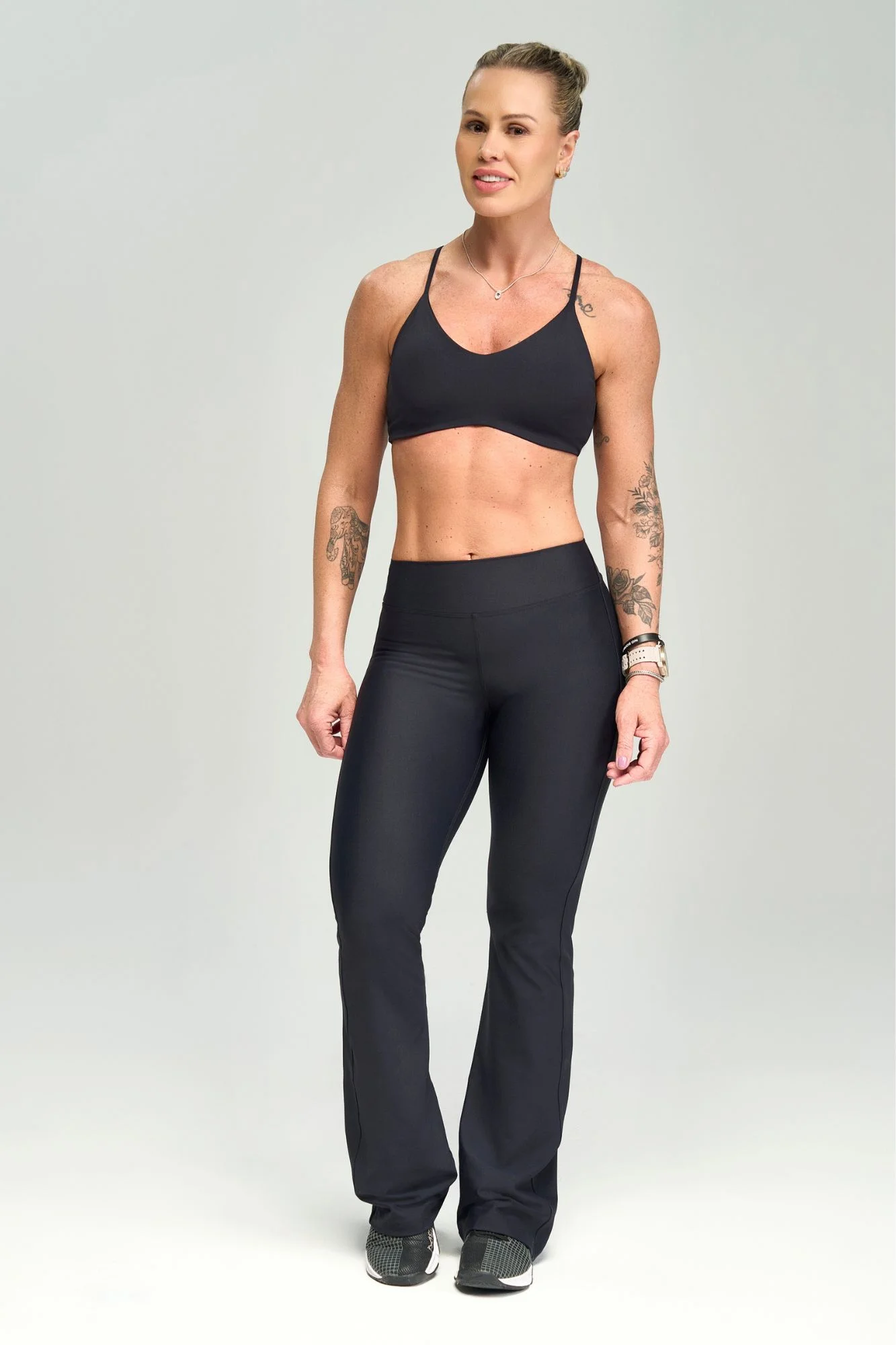 Calça Flare Cecilia Preto Supremo